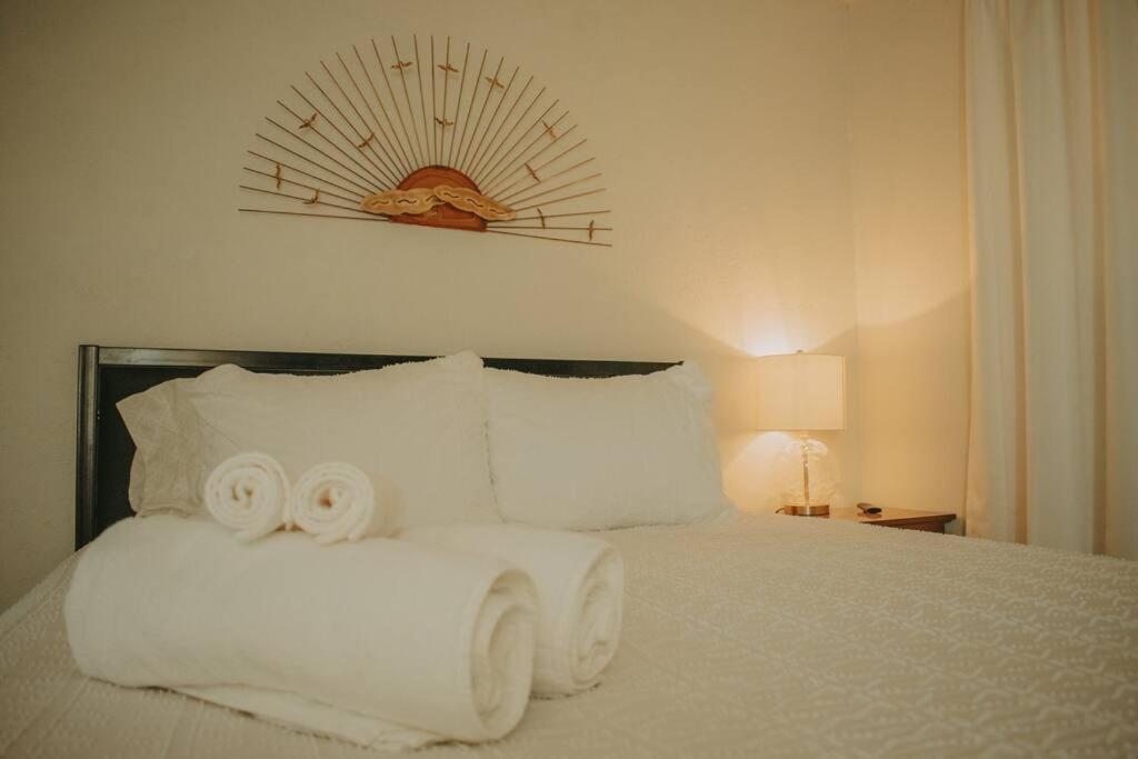 Casa Charleston-3Br-2Bath-Hot Tub-Pet Friendly-No Pet Fees! Villa Albuquerque Exterior photo