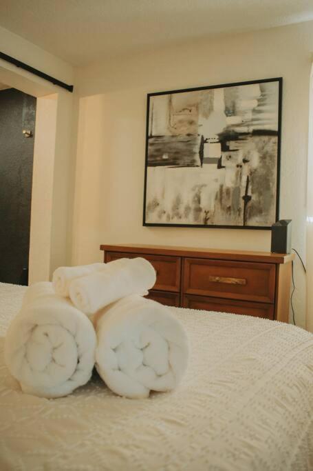 Casa Charleston-3Br-2Bath-Hot Tub-Pet Friendly-No Pet Fees! Villa Albuquerque Exterior photo