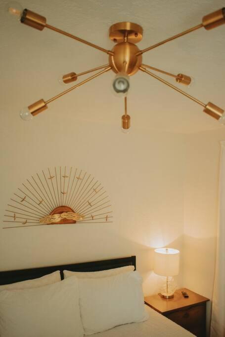 Casa Charleston-3Br-2Bath-Hot Tub-Pet Friendly-No Pet Fees! Villa Albuquerque Exterior photo