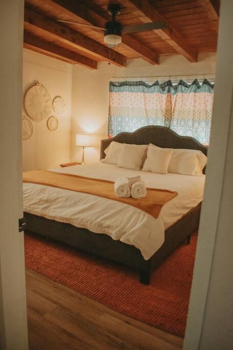Casa Charleston-3Br-2Bath-Hot Tub-Pet Friendly-No Pet Fees! Villa Albuquerque Exterior photo