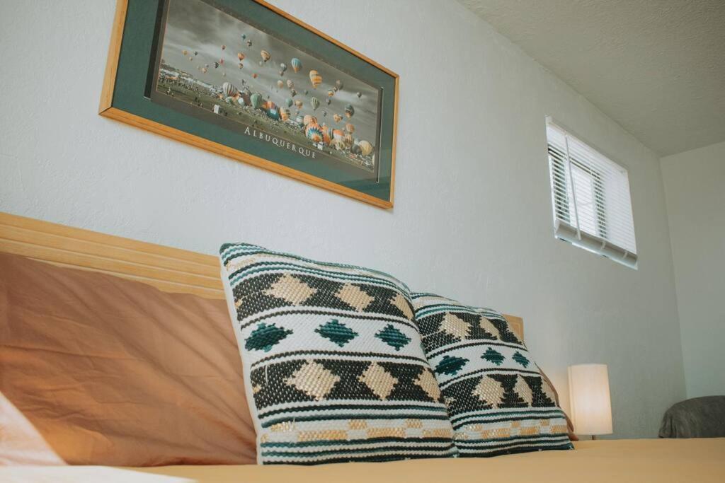 Casa Charleston-3Br-2Bath-Hot Tub-Pet Friendly-No Pet Fees! Villa Albuquerque Exterior photo