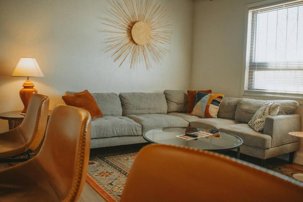 Casa Charleston-3Br-2Bath-Hot Tub-Pet Friendly-No Pet Fees! Villa Albuquerque Exterior photo