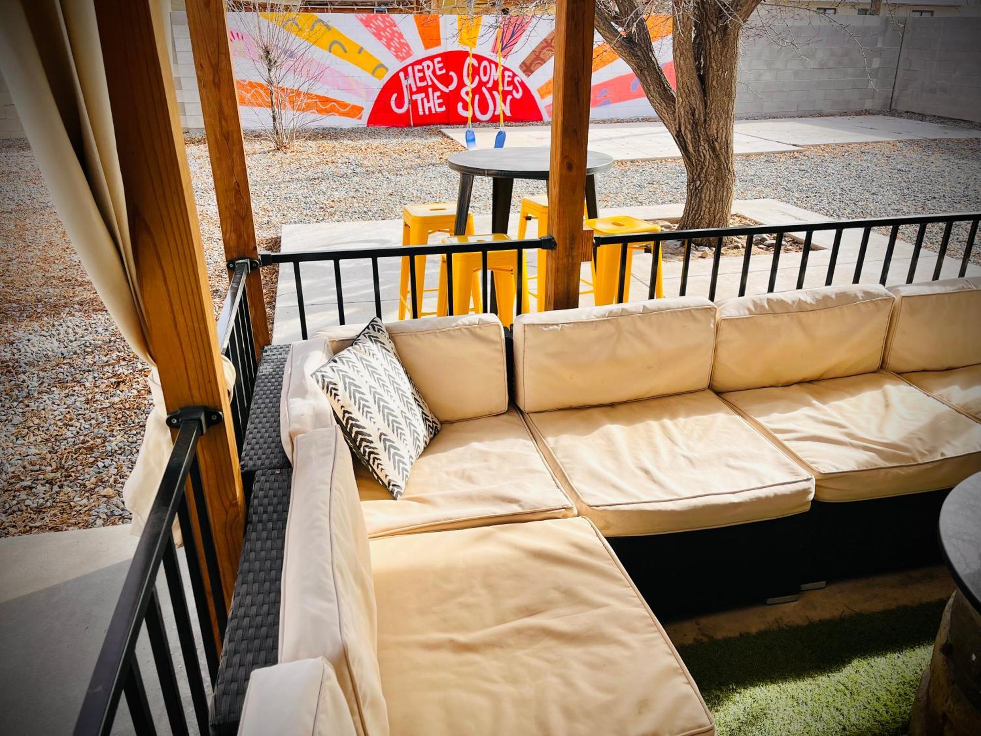 Casa Charleston-3Br-2Bath-Hot Tub-Pet Friendly-No Pet Fees! Villa Albuquerque Exterior photo
